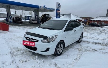 Hyundai Solaris II рестайлинг, 2011 год, 750 000 рублей, 3 фотография