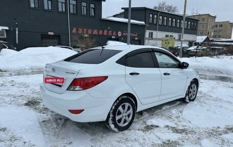 Hyundai Solaris II рестайлинг, 2011 год, 750 000 рублей, 2 фотография