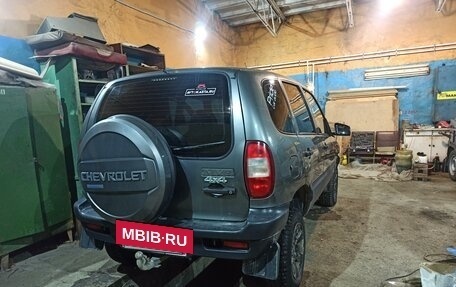 Chevrolet Niva I рестайлинг, 2004 год, 300 000 рублей, 3 фотография