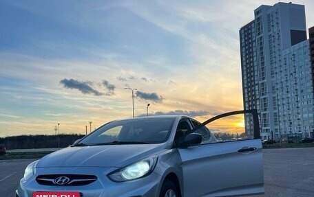 Hyundai Solaris II рестайлинг, 2012 год, 750 000 рублей, 12 фотография