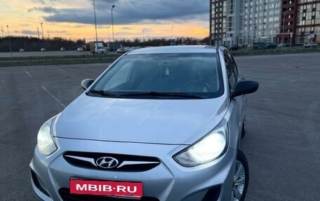 Hyundai Solaris II рестайлинг, 2012 год, 750 000 рублей, 11 фотография