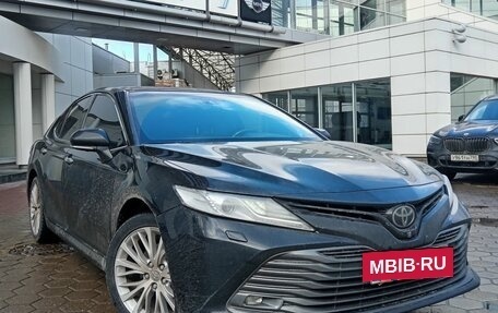 Toyota Camry, 2021 год, 3 559 900 рублей, 2 фотография