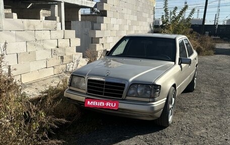 Mercedes-Benz W124, 1989 год, 270 000 рублей, 1 фотография