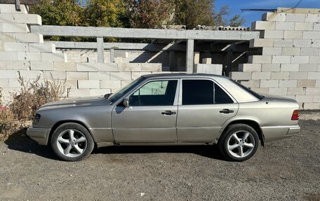 Mercedes-Benz W124, 1989 год, 270 000 рублей, 2 фотография