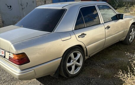 Mercedes-Benz W124, 1989 год, 270 000 рублей, 4 фотография