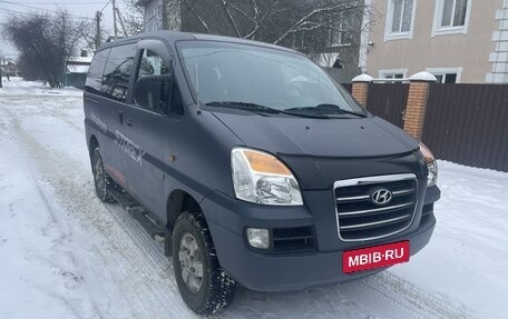 Hyundai Starex I рестайлинг, 2006 год, 1 300 000 рублей, 2 фотография