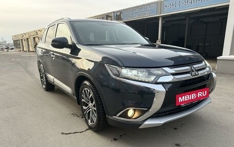 Mitsubishi Outlander III рестайлинг 3, 2016 год, 2 320 000 рублей, 5 фотография