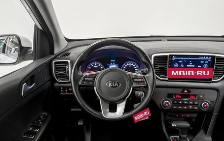 KIA Sportage IV рестайлинг, 2021 год, 2 500 000 рублей, 21 фотография