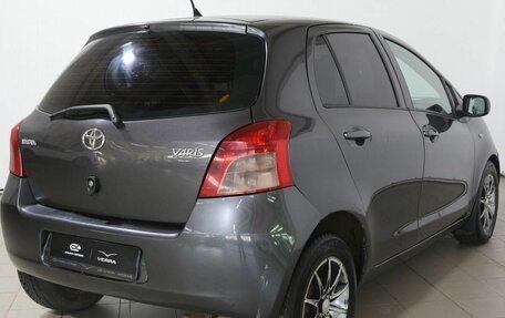 Toyota Yaris III рестайлинг, 2007 год, 480 000 рублей, 5 фотография