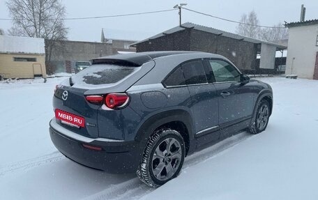 Mazda MX-30, 2020 год, 2 500 000 рублей, 7 фотография