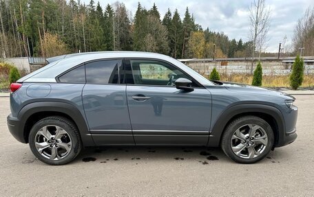 Mazda MX-30, 2020 год, 2 500 000 рублей, 34 фотография