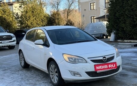 Opel Astra J, 2011 год, 810 000 рублей, 2 фотография