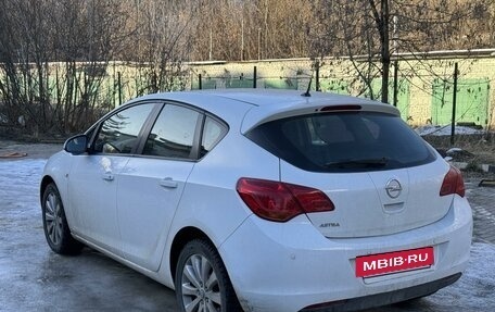 Opel Astra J, 2011 год, 810 000 рублей, 5 фотография