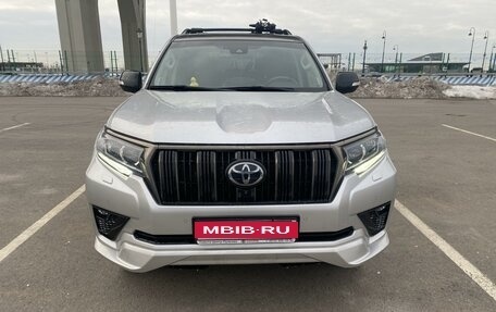 Toyota Land Cruiser Prado 150 рестайлинг 2, 2021 год, 7 500 000 рублей, 1 фотография