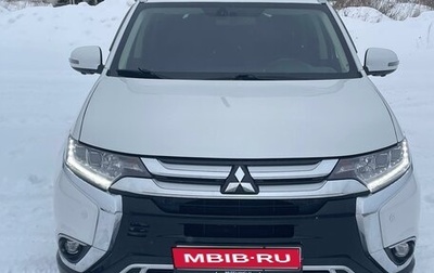 Mitsubishi Outlander III рестайлинг 3, 2017 год, 2 200 000 рублей, 1 фотография