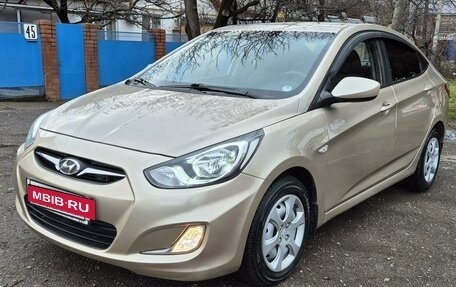 Hyundai Solaris II рестайлинг, 2012 год, 990 000 рублей, 3 фотография