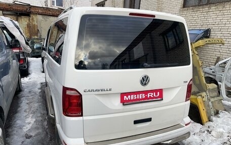 Volkswagen Caravelle T6 рестайлинг, 2015 год, 2 450 000 рублей, 5 фотография