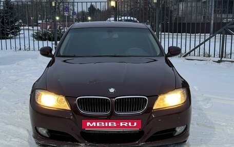 BMW 3 серия, 2009 год, 900 000 рублей, 2 фотография