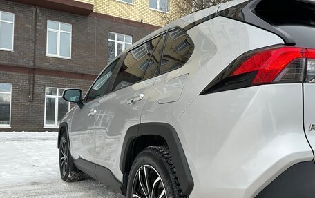 Toyota RAV4, 2019 год, 2 430 000 рублей, 14 фотография