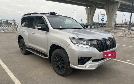 Toyota Land Cruiser Prado 150 рестайлинг 2, 2021 год, 7 500 000 рублей, 7 фотография