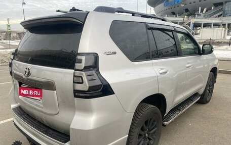 Toyota Land Cruiser Prado 150 рестайлинг 2, 2021 год, 7 500 000 рублей, 5 фотография