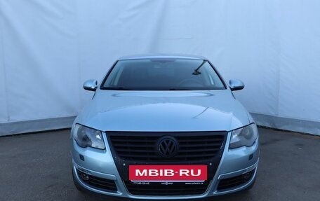 Volkswagen Passat B6, 2006 год, 599 000 рублей, 2 фотография