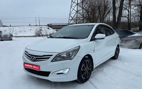 Hyundai Solaris II рестайлинг, 2014 год, 940 000 рублей, 1 фотография