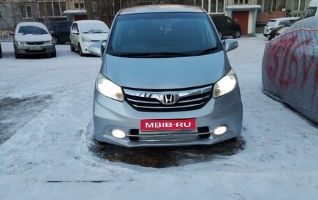 Honda Freed I, 2013 год, 1 360 000 рублей, 1 фотография