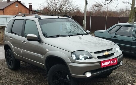 Chevrolet Niva I рестайлинг, 2018 год, 930 000 рублей, 1 фотография