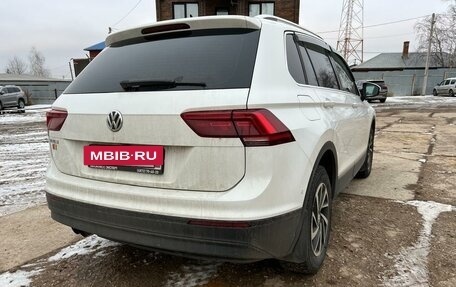 Volkswagen Tiguan II, 2018 год, 2 319 000 рублей, 3 фотография