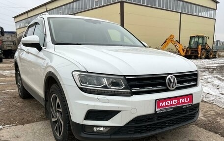 Volkswagen Tiguan II, 2018 год, 2 319 000 рублей, 2 фотография