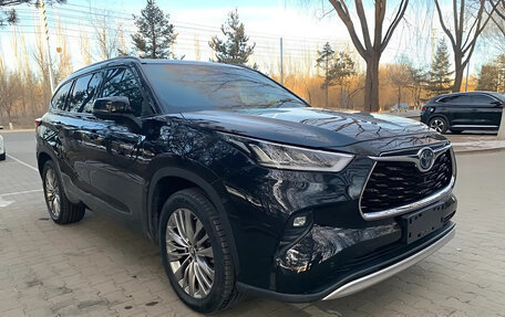 Toyota Highlander, 2022 год, 4 560 000 рублей, 4 фотография