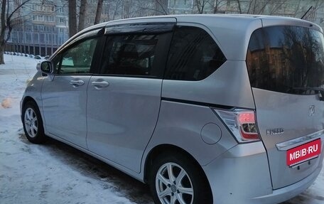 Honda Freed I, 2013 год, 1 360 000 рублей, 2 фотография