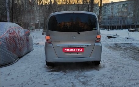 Honda Freed I, 2013 год, 1 360 000 рублей, 3 фотография