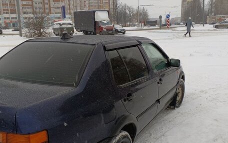 Volkswagen Vento, 1992 год, 140 000 рублей, 6 фотография