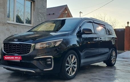 KIA Carnival III, 2018 год, 3 350 000 рублей, 6 фотография