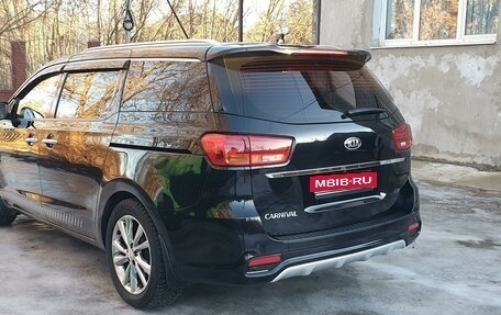 KIA Carnival III, 2018 год, 3 350 000 рублей, 8 фотография