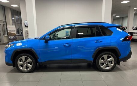 Toyota RAV4, 2019 год, 3 735 000 рублей, 2 фотография