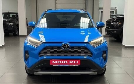 Toyota RAV4, 2019 год, 3 735 000 рублей, 8 фотография