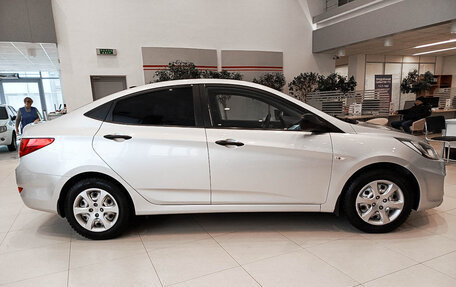 Hyundai Solaris II рестайлинг, 2012 год, 750 000 рублей, 4 фотография