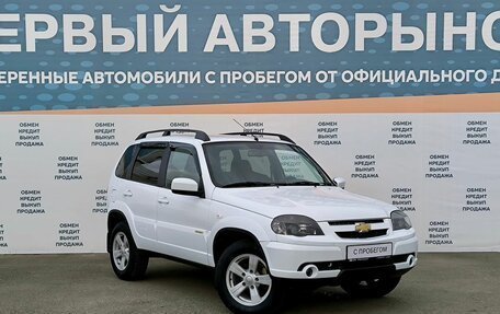 Chevrolet Niva I рестайлинг, 2017 год, 899 000 рублей, 3 фотография