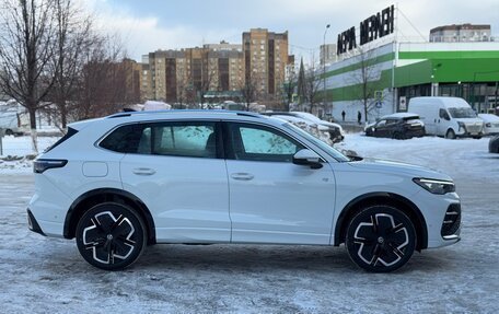 Volkswagen Tiguan, 2024 год, 5 600 000 рублей, 6 фотография