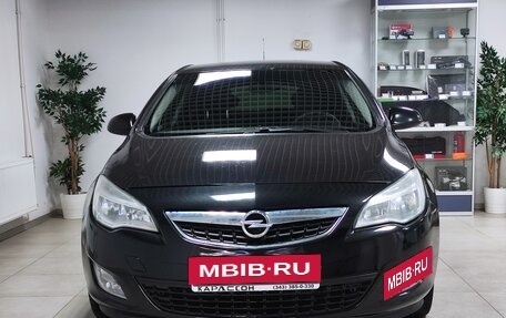 Opel Astra J, 2011 год, 690 000 рублей, 3 фотография