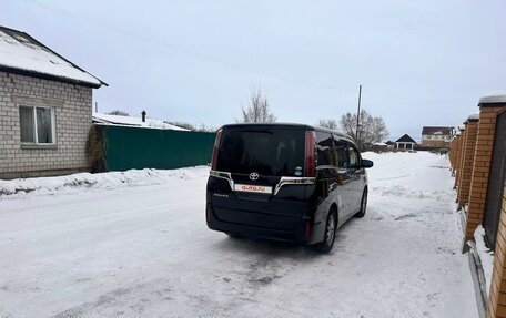 Toyota Esquire I, 2017 год, 2 249 000 рублей, 3 фотография