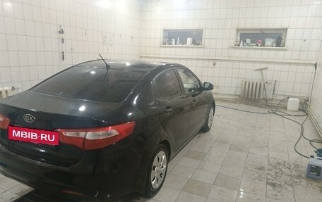 KIA Rio III рестайлинг, 2011 год, 680 000 рублей, 2 фотография