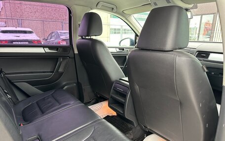 Volkswagen Touareg III, 2012 год, 1 790 000 рублей, 11 фотография