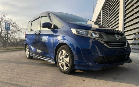 Honda Freed II, 2019 год, 2 300 000 рублей, 2 фотография