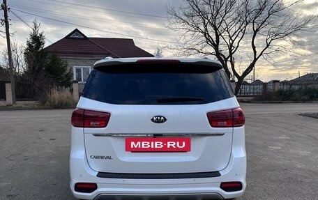 KIA Carnival III, 2019 год, 3 100 000 рублей, 5 фотография