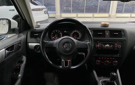 Volkswagen Jetta VI, 2012 год, 1 199 000 рублей, 14 фотография