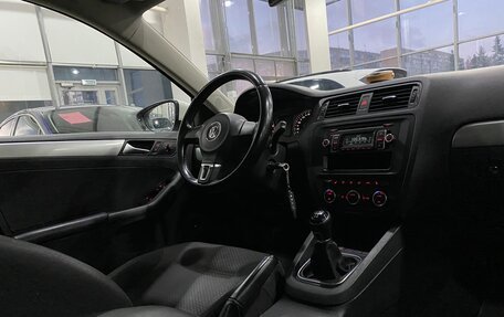 Volkswagen Jetta VI, 2012 год, 1 199 000 рублей, 11 фотография